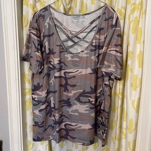 Women’s 2x camo shirt